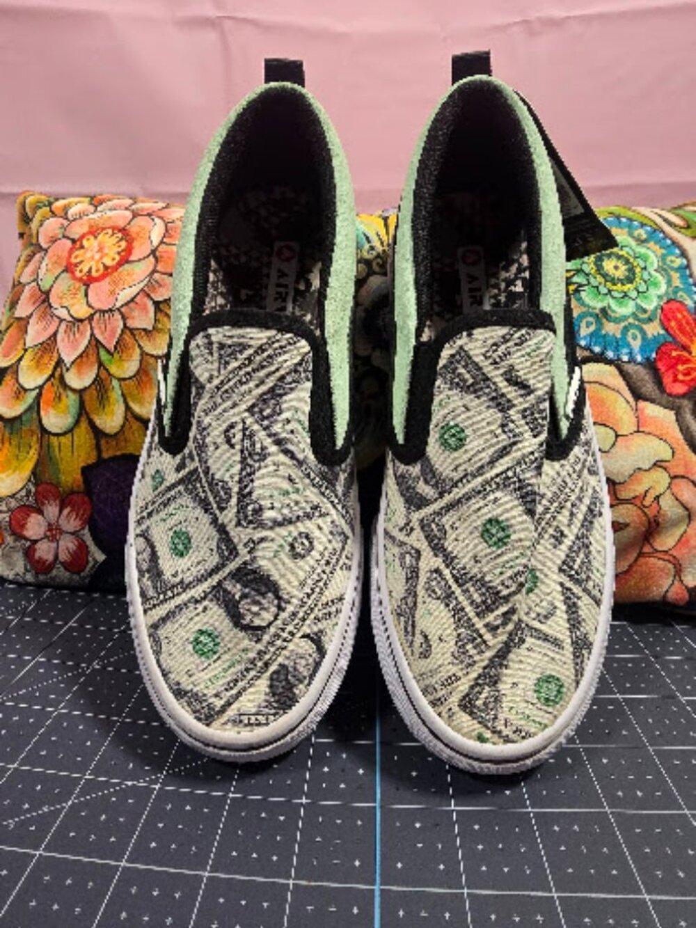 NWT Airwalk Slick Money Print Slip-On Sneakers Size 6 boys Dollar Bill Canvas